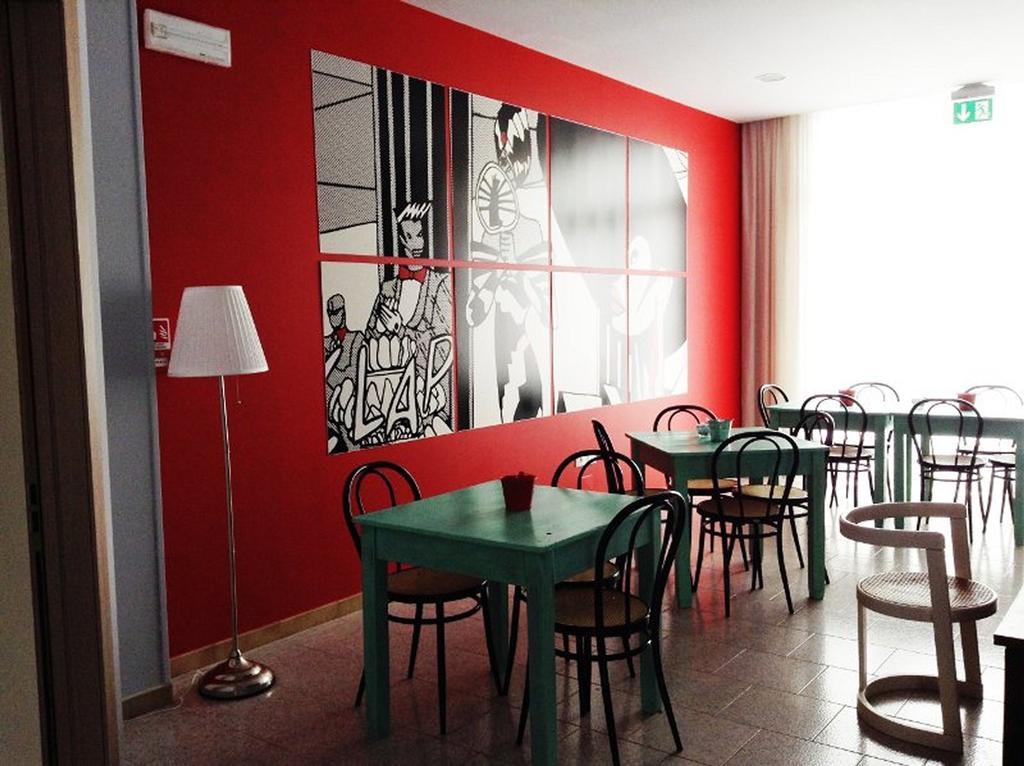Hotel Byron Solo Per Giovani ริชโชเน ภายนอก รูปภาพ